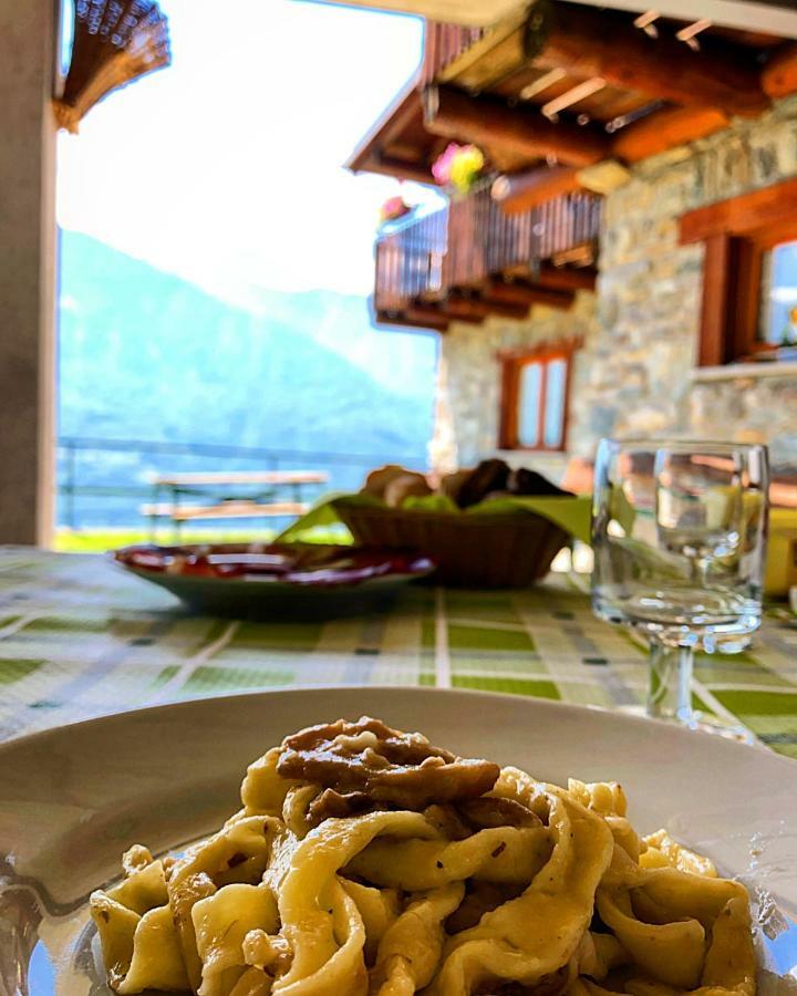 Agriturismo Cavria Castione Andevenno Eksteriør billede